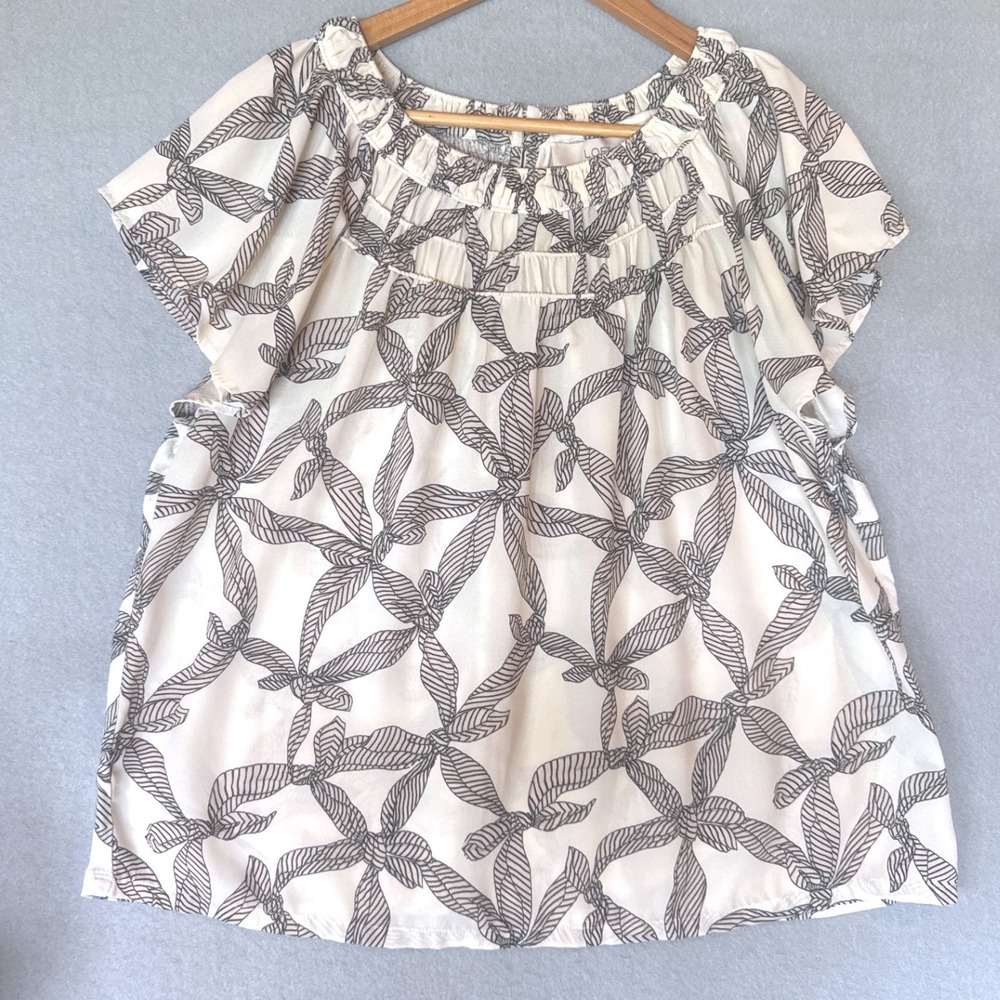 LOFT Womens Black White Bow Print Flutter Sleeve Ruffle Neck Blouse Large - Picture 1 of 8